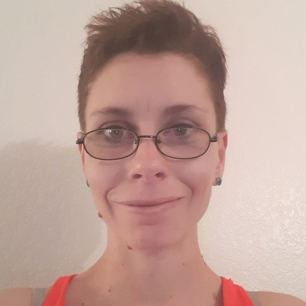 Meet your Posher, Crystal